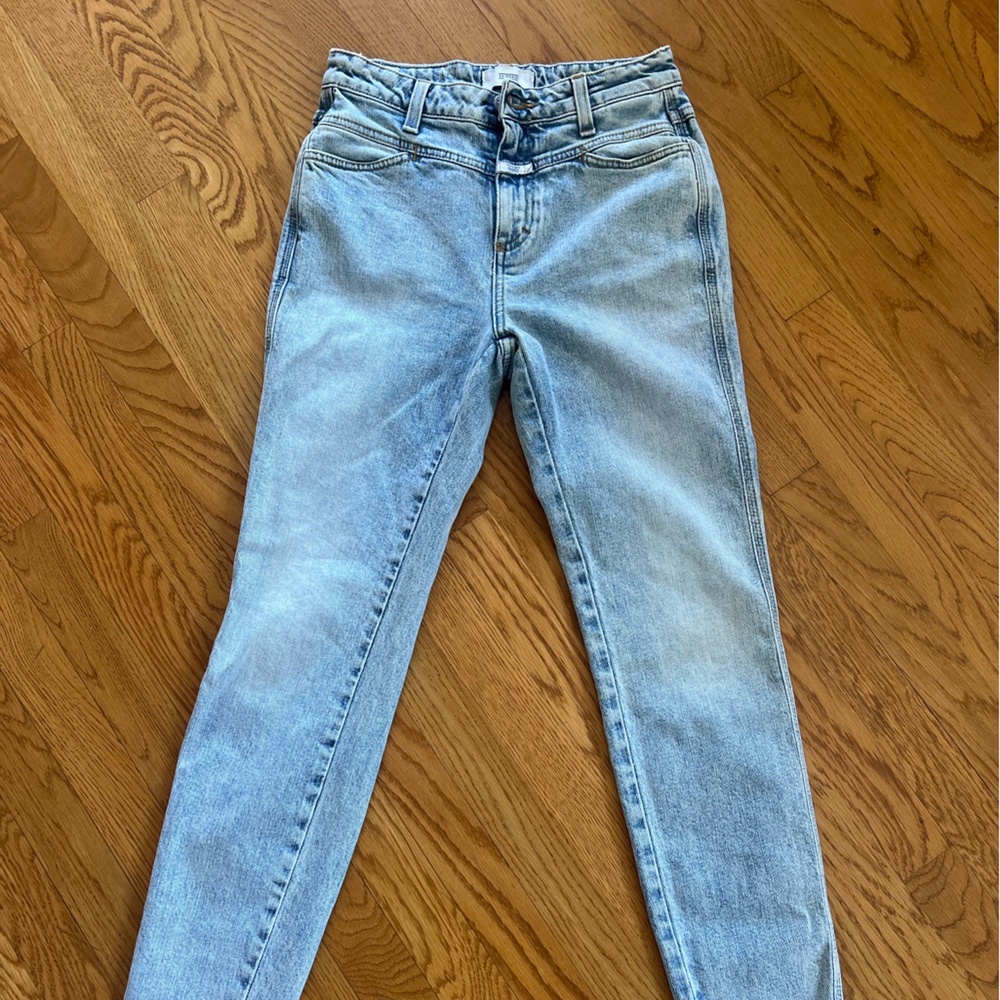 CLOSED Skinny Pusher 24